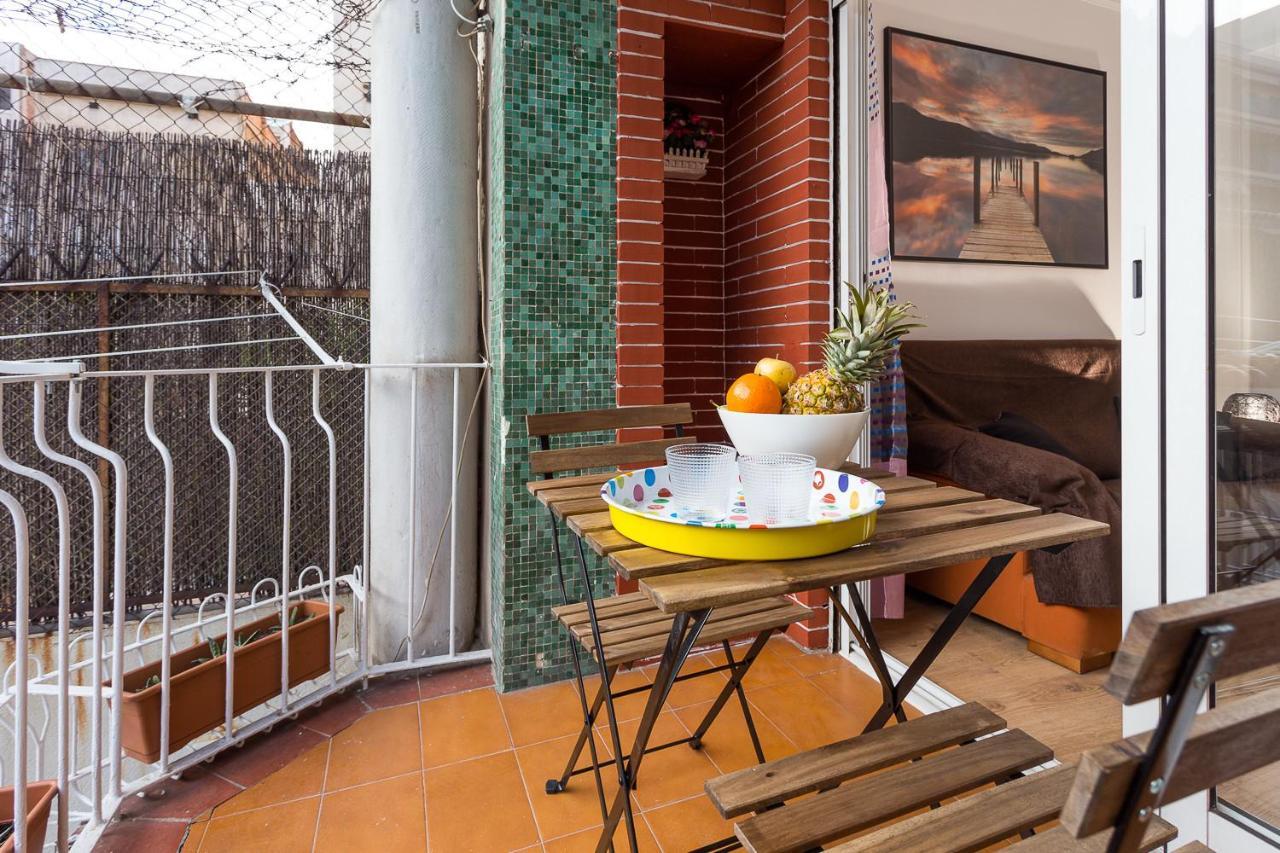 Sagrada Familia Butterfly Apartment Barcelona Exterior foto
